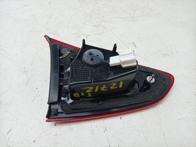 Recambio de piloto trasero derecho interior para mazda 2 hatchback (dl, dj) 1.5 skyactiv-g referencia OEM IAM  D43N513F0 