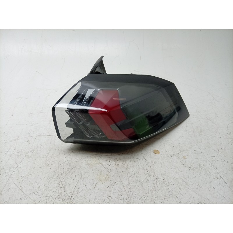 Recambio de piloto trasero derecho para peugeot 2008 ii (ud_, us_, uy_, uj_, ur_, uc_) 1.2 puretech 100 referencia OEM IAM  9838
