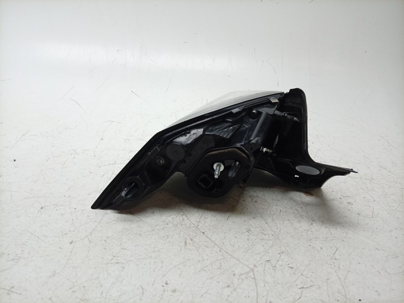 Recambio de piloto trasero derecho para peugeot 2008 ii (ud_, us_, uy_, uj_, ur_, uc_) 1.2 puretech 100 referencia OEM IAM  9838