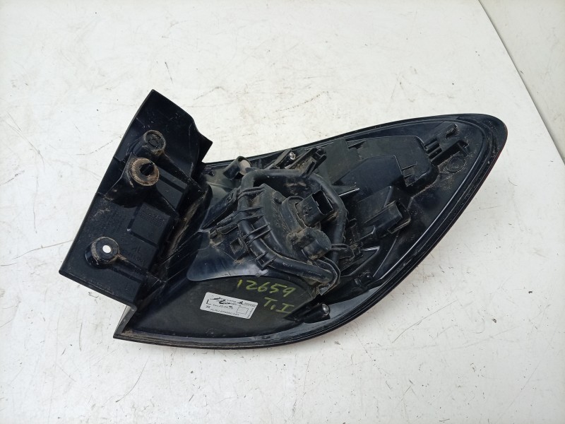 Recambio de piloto trasero izquierdo para renault captur i (j5_, h5_) 0.9 tce 90 referencia OEM IAM  265557849R 103F18120771/RN7