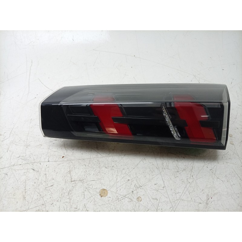 Recambio de piloto trasero derecho interior para peugeot 2008 ii (ud_, us_, uy_, uj_, ur_, uc_) 1.2 puretech 100 referencia OEM 
