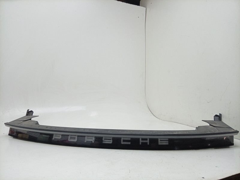Recambio de piloto trasero central para porsche taycan (y1a) 4s referencia OEM IAM  9J1945081P 