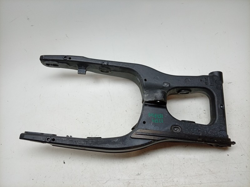 Recambio de basculante para honda cb 1000 sp referencia OEM IAM  52200MLLD00 