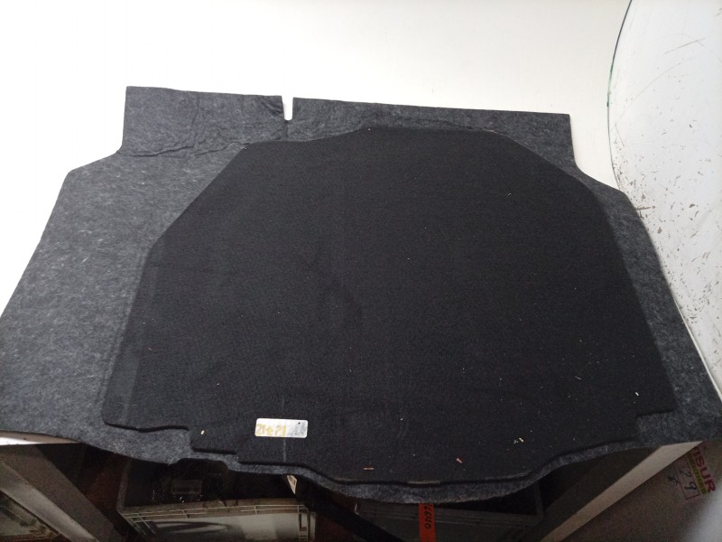 Recambio de alfombra maletero para mazda 2 hatchback (dl, dj) 1.5 skyactiv-g referencia OEM IAM  DB5J6881X 