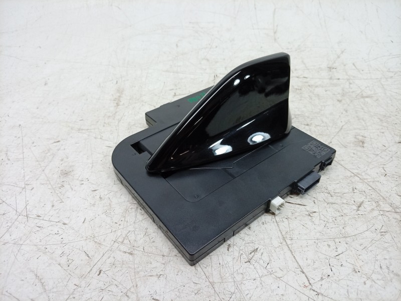 Recambio de antena para peugeot 208 5p allure hybrid 110 edcs6 referencia OEM IAM 984353351T 9871497680 