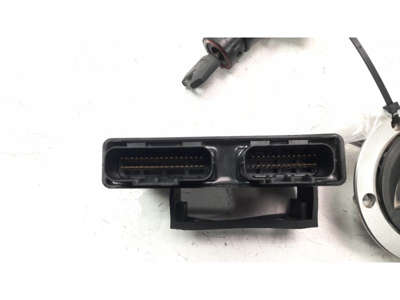 Recambio de conmutador de arranque para kawasaki zzr 1400 referencia OEM IAM 270055139  