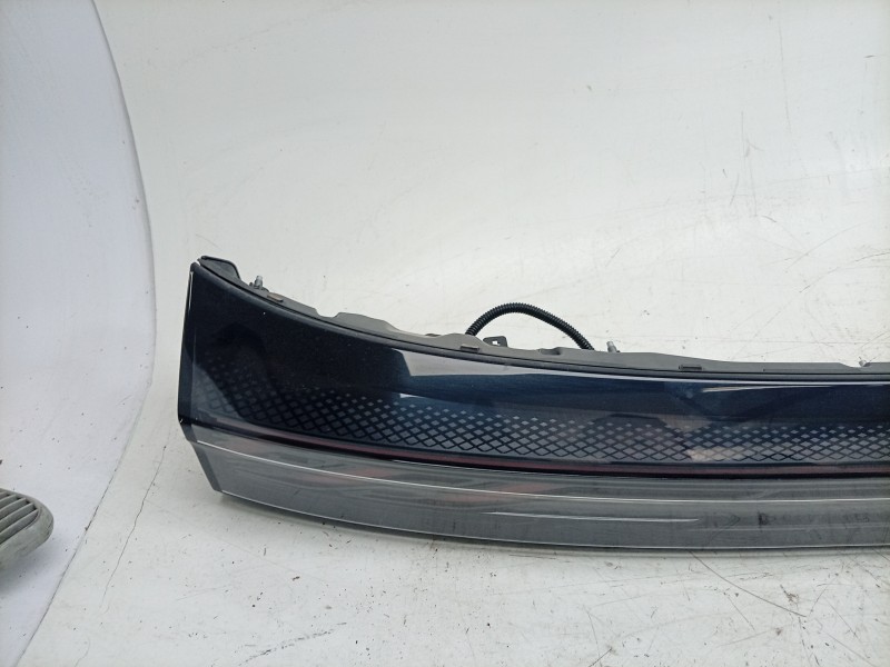 Recambio de piloto trasero central para ebro s400 hybrid referencia OEM IAM  605001572AA 