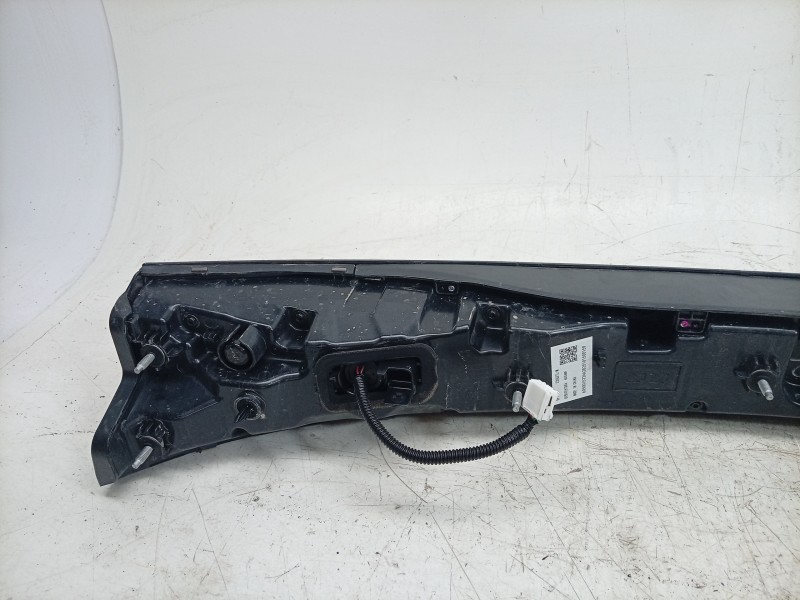 Recambio de piloto trasero central para ebro s400 hybrid referencia OEM IAM  605001572AA 