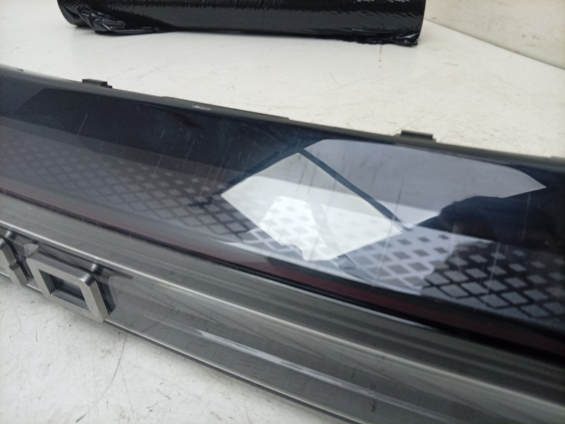Recambio de piloto trasero central para ebro s400 hybrid referencia OEM IAM  605001572AA 