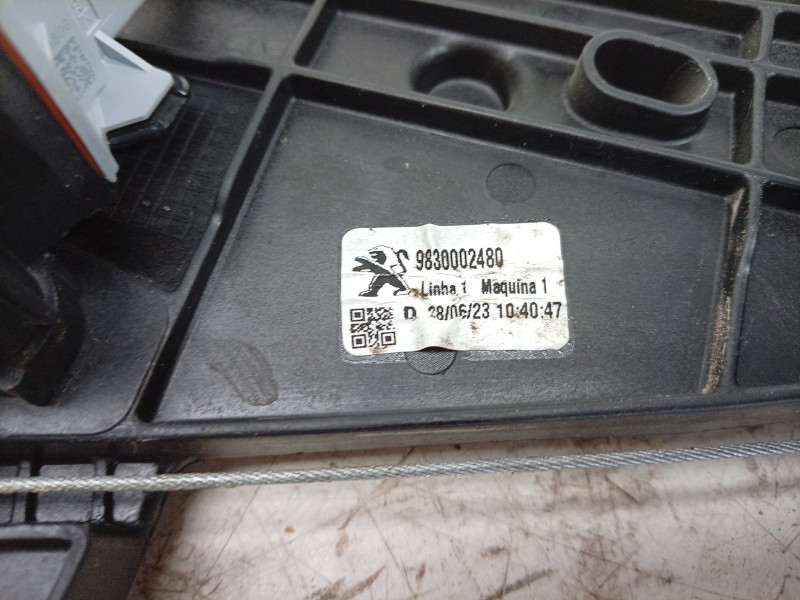 Recambio de elevalunas trasero derecho para peugeot 2008 ii (ud_, us_, uy_, uj_, ur_, uc_) 1.2 puretech 100 referencia OEM IAM  
