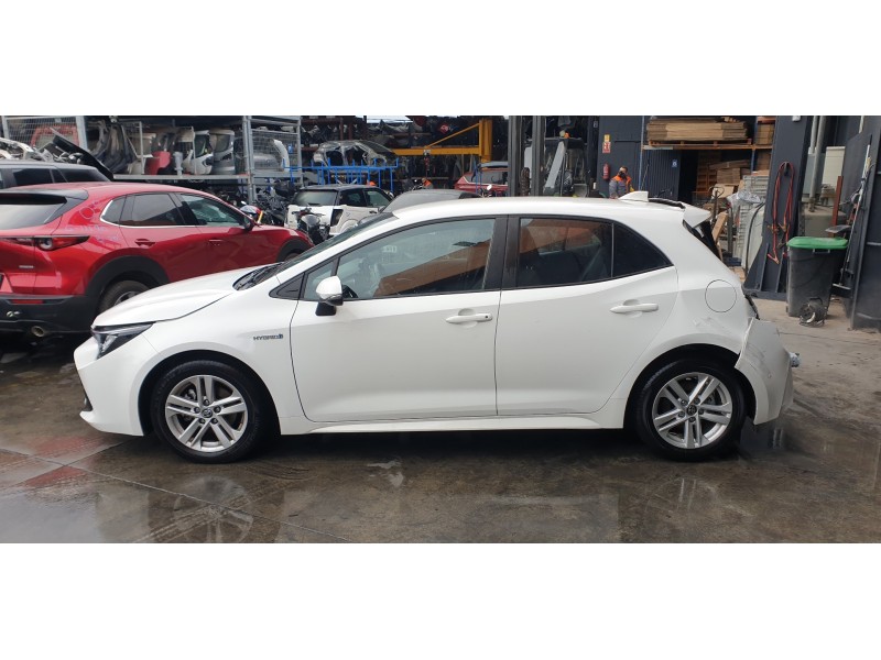 toyota corolla (e21) del año 2021