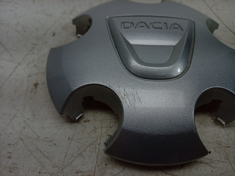 Recambio de tapacubos para dacia duster (hm_) 1.2 tce 125 (hmma) referencia OEM IAM  403157451R 