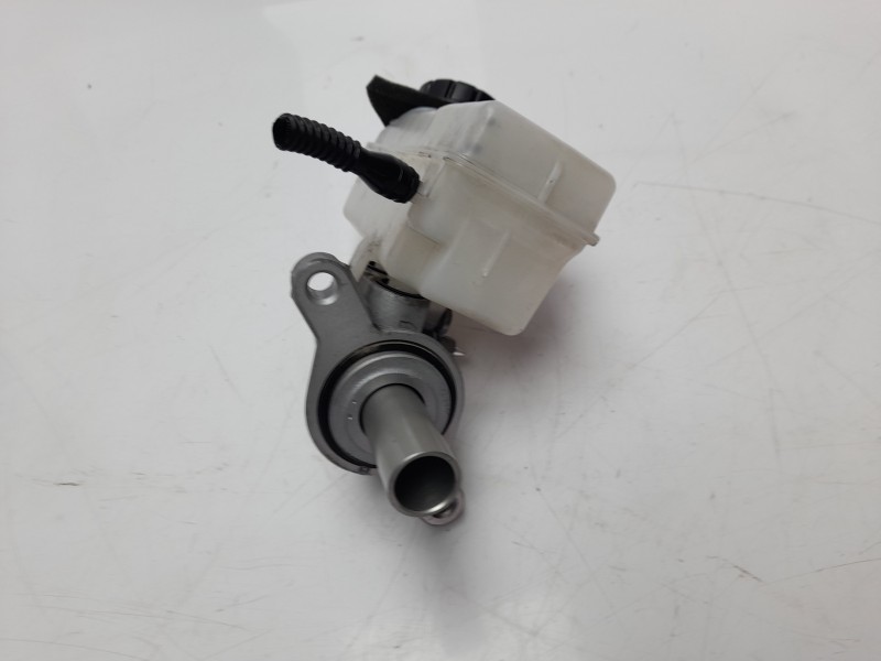 Recambio de bomba freno para dacia dokker 1.5 dci diesel fap cat referencia OEM IAM 460915125R  