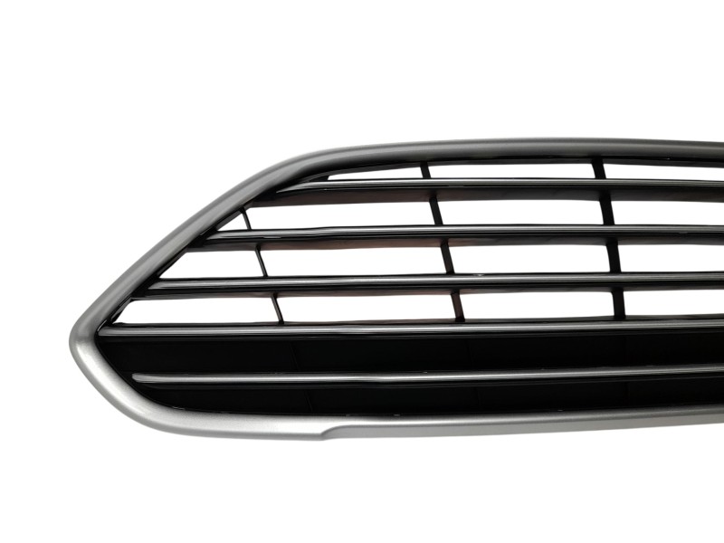 Recambio de rejilla delantera para ford fiesta vi (cb1, ccn) 1.0 referencia OEM IAM 1778257 1778257 107105705/402156A/FD3462001