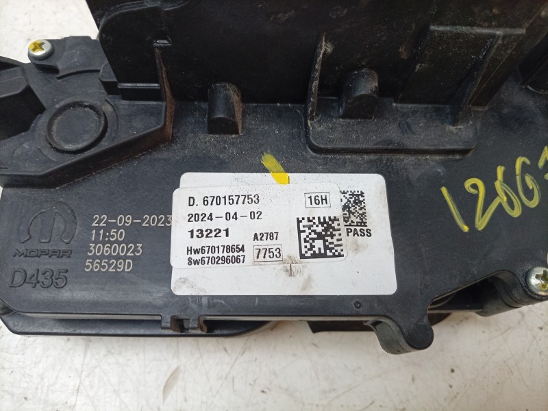 Recambio de cerradura puerta trasera izquierda para maserati grecale gt mild hybrid q4 referencia OEM IAM  670157753 