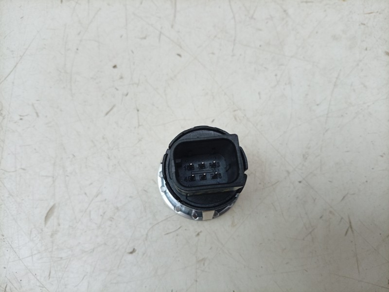 Recambio de interruptor para maserati grecale gt mild hybrid q4 referencia OEM IAM  670313955 