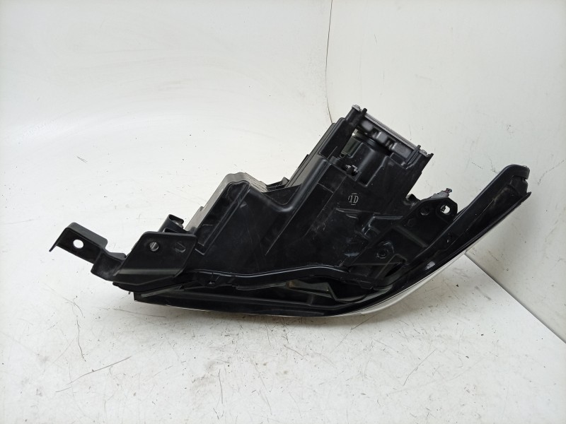 Recambio de faro izquierdo para mazda 3 hatchback (bp) 2.0 skyactiv-g m hybrid referencia OEM IAM  BCNM51040J 