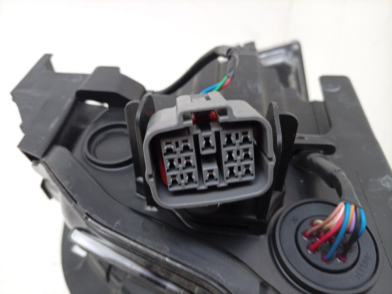 Recambio de faro izquierdo para mazda 3 hatchback (bp) 2.0 skyactiv-g m hybrid referencia OEM IAM  BCNM51040J 