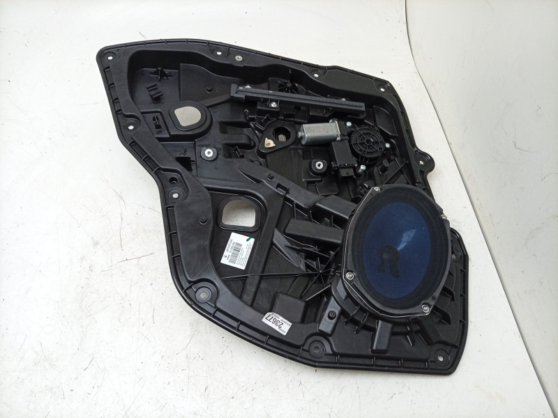 Recambio de elevalunas trasero izquierdo para maserati grecale gt mild hybrid q4 referencia OEM IAM  06701812080 