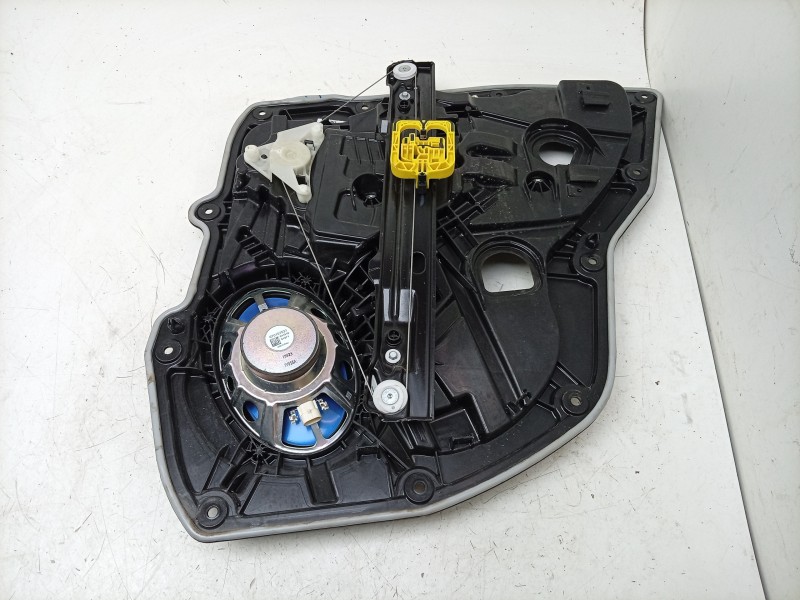 Recambio de elevalunas trasero izquierdo para maserati grecale gt mild hybrid q4 referencia OEM IAM  06701812080 