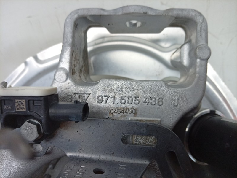 Recambio de mangueta trasera derecha para porsche taycan (y1a) 4s referencia OEM IAM  971505436J 
