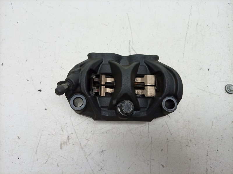 Recambio de pinza de freno delantera derecha para honda cb1000 r cb 1000r referencia OEM IAM  45250MJMD31 