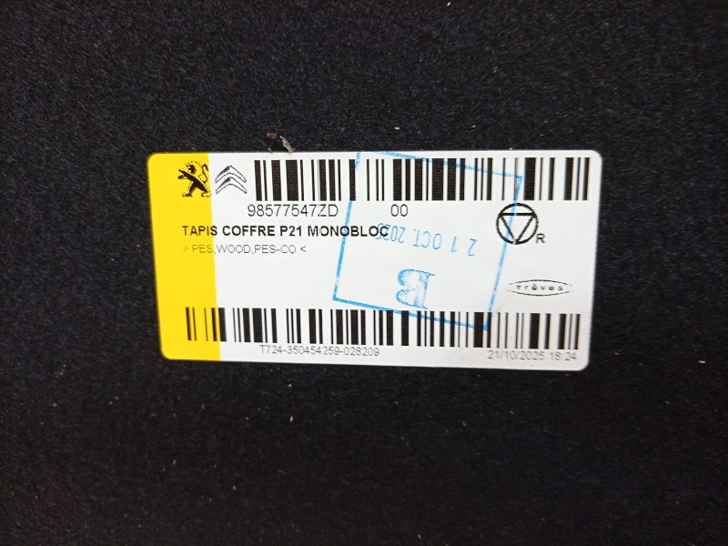 Recambio de alfombra maletero para peugeot 208 5p allure hybrid 110 edcs6 referencia OEM IAM  98577547ZD 