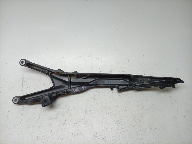 Recambio de subchasis trasero para honda cb1000 r cb 1000r referencia OEM IAM  50200MKJE50ZB 