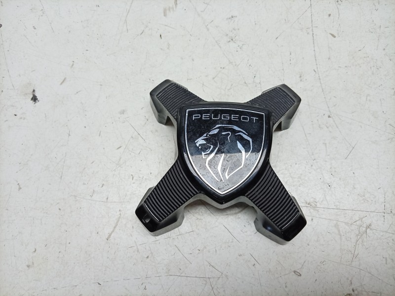 Recambio de tapacubos para peugeot 208 5p allure hybrid 110 edcs6 referencia OEM IAM  9848313780 