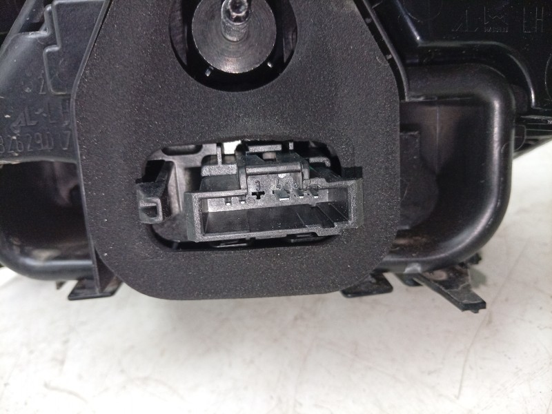 Recambio de piloto trasero izquierdo para peugeot 208 5p allure hybrid 110 edcs6 referencia OEM IAM  9865941980 PG3324155