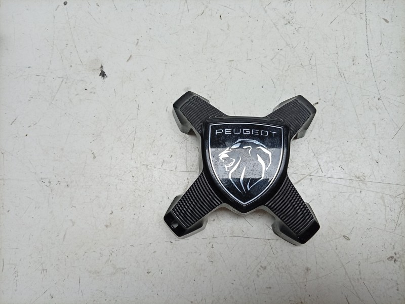 Recambio de tapacubos para peugeot 208 5p allure hybrid 110 edcs6 referencia OEM IAM  9848313780 