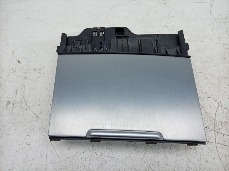 Recambio de cenicero para kia stinger (ck) 2.0 tgdi cat referencia OEM IAM  84680J5600 
