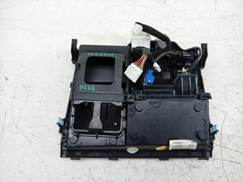 Recambio de cenicero para kia stinger (ck) 2.0 tgdi cat referencia OEM IAM  84680J5600 