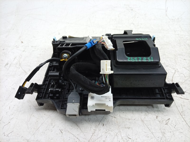 Recambio de cenicero para kia stinger (ck) 2.0 tgdi cat referencia OEM IAM  84680J5600 