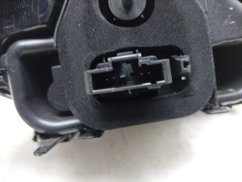 Recambio de piloto trasero derecho para peugeot 208 5p allure hybrid 110 edcs6 referencia OEM IAM  9865938480 PG3324155
