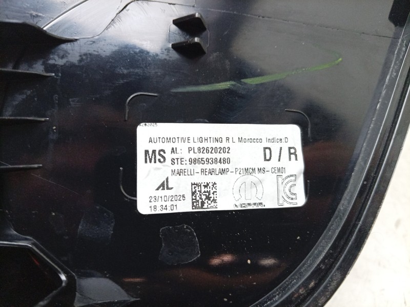 Recambio de piloto trasero derecho para peugeot 208 5p allure hybrid 110 edcs6 referencia OEM IAM  9865938480 PG3324155