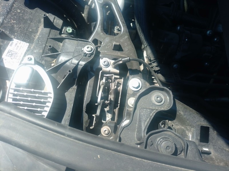 Recambio de cerradura capo para bmw 1 (f40) 118 d referencia OEM IAM   