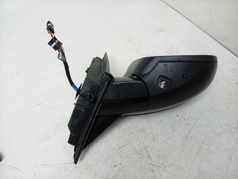 Recambio de retrovisor derecho para peugeot 208 5p allure hybrid 110 edcs6 referencia OEM IAM  98260176XT 1051756017/750042R/270
