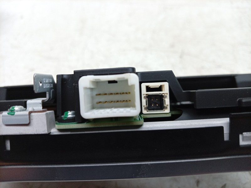 Recambio de sistema navegacion gps para kia stinger (ck) 2.0 tgdi cat referencia OEM IAM 96525J5400 96560J5450 