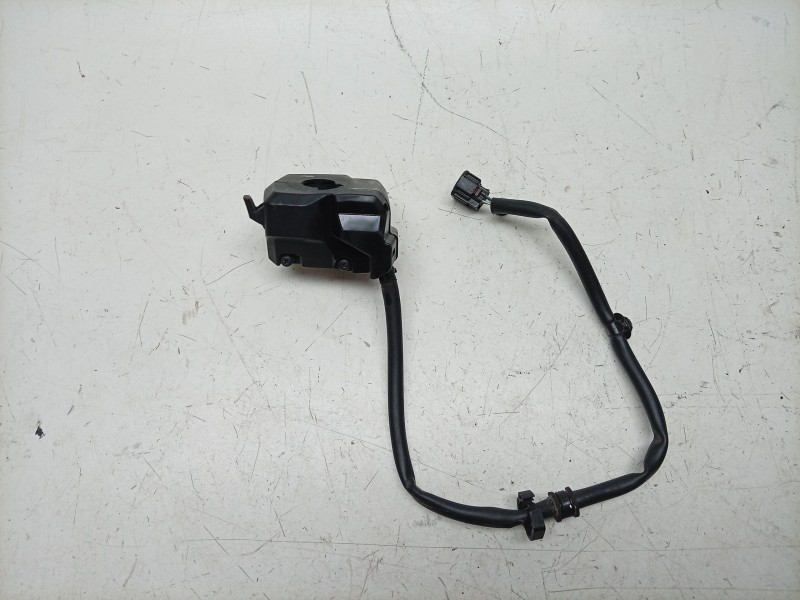 Recambio de piña luces izquierda para honda cb1000 r cb 1000r referencia OEM IAM  35200MKJE51 