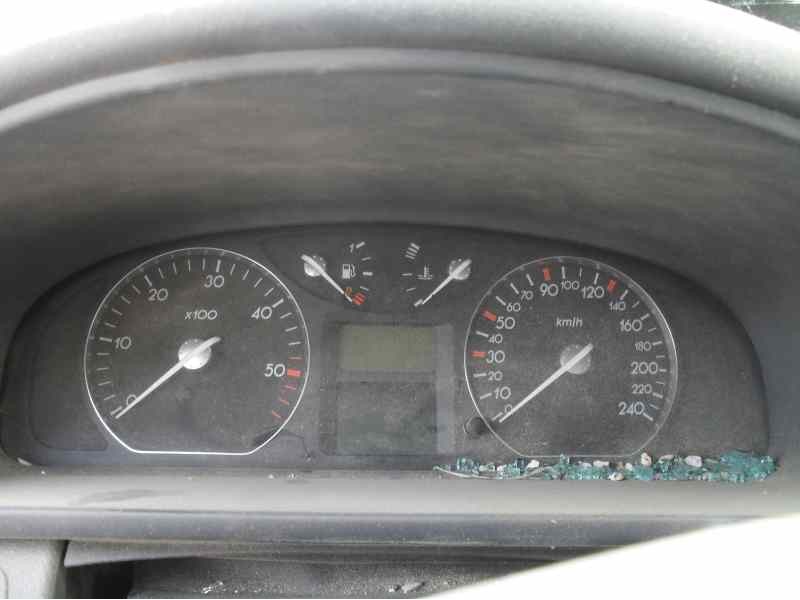 renault laguna ii (bg0) del año 2001