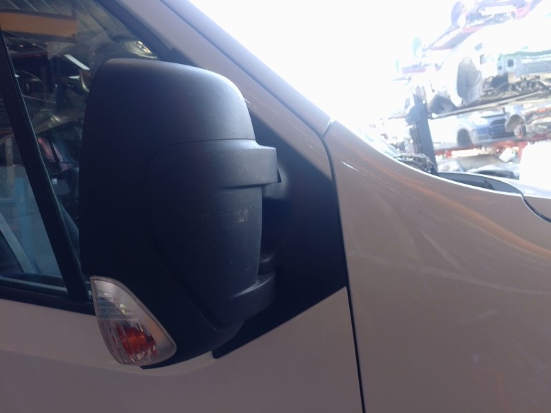 Recambio de retrovisor derecho para renault master iii furgoneta (fv) 2.3 dci 150 fwd (fv0f, fv03) referencia OEM IAM   