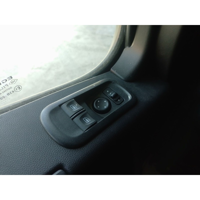 Recambio de mando elevalunas delantero izquierdo para renault master iii furgoneta (fv) 2.3 dci 150 fwd (fv0f, fv03) referencia 