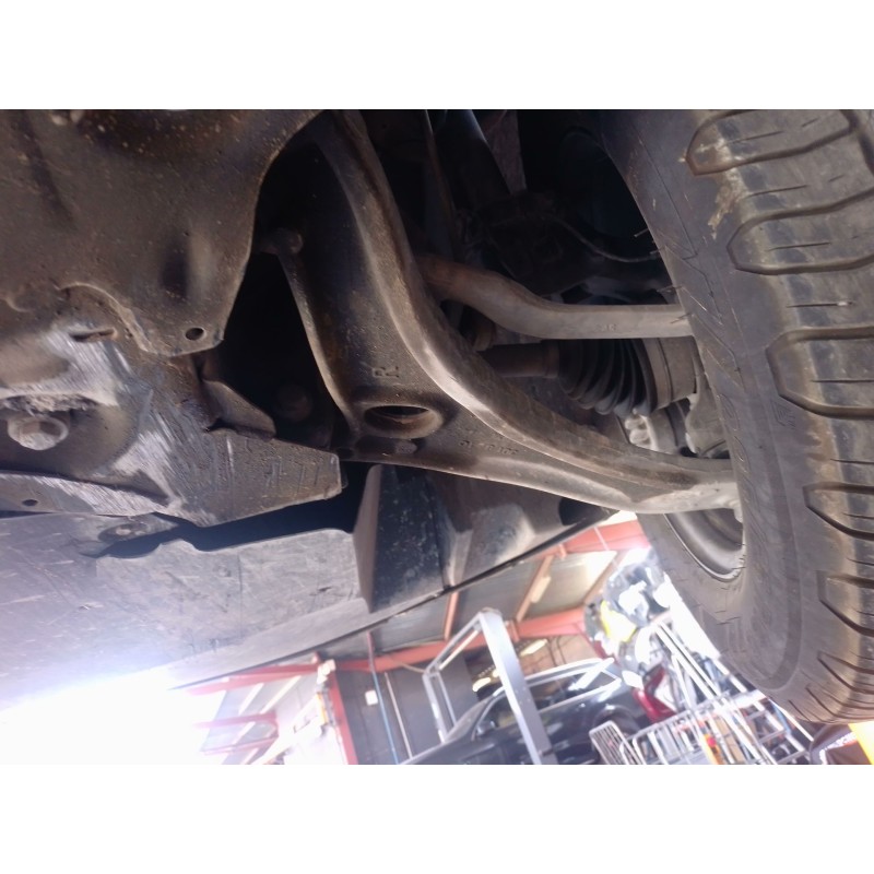 Recambio de brazo suspension inferior delantero derecho para renault master iii furgoneta (fv) 2.3 dci 150 fwd (fv0f, fv03) refe