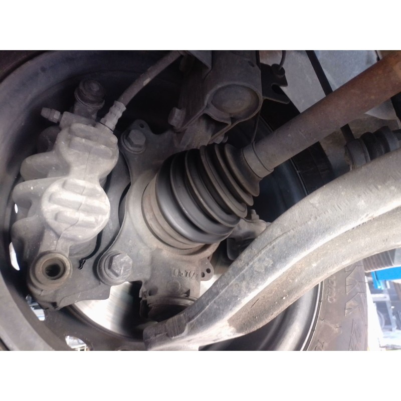 Recambio de mangueta delantera derecha para renault master iii furgoneta (fv) 2.3 dci 150 fwd (fv0f, fv03) referencia OEM IAM   