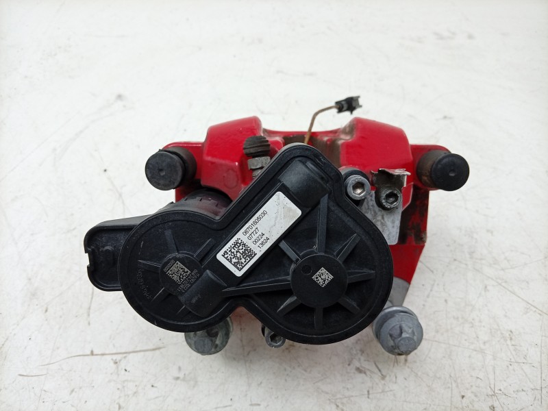 Recambio de pinza de freno trasera derecha para maserati grecale gt mild hybrid q4 referencia OEM IAM  06701605030 
