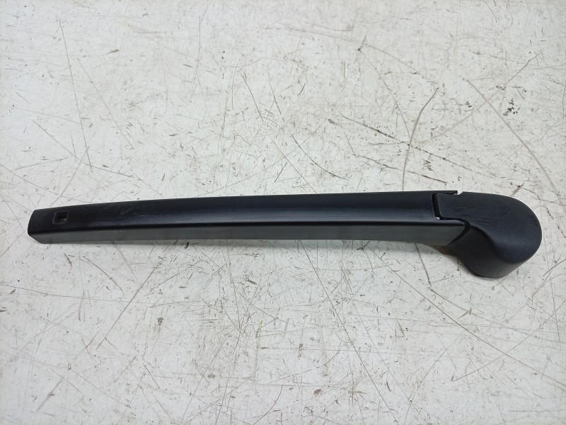 Recambio de brazo limpia trasero para skoda scala (nw1) 1.6 tdi referencia OEM IAM 657955704 760955707 