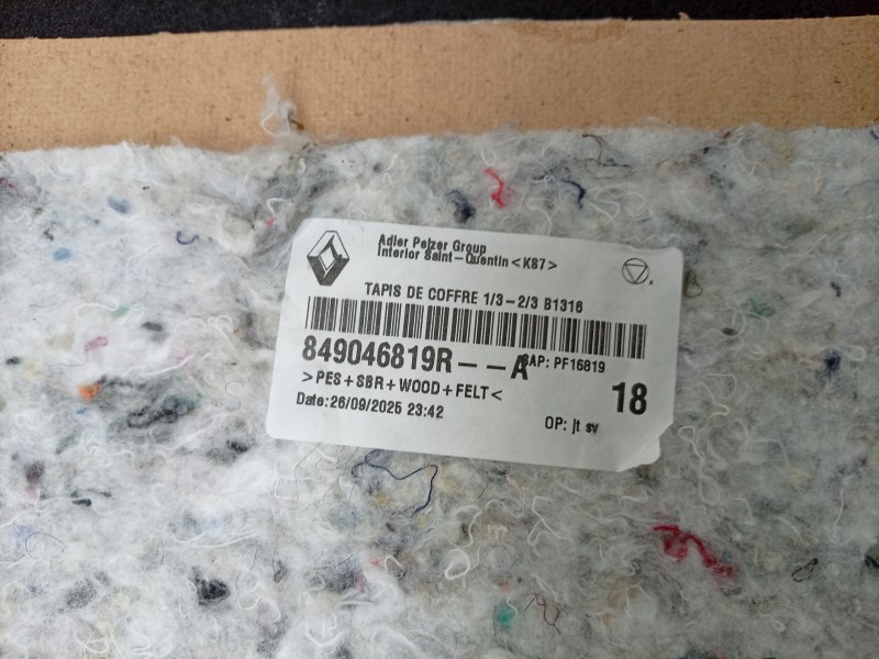 Recambio de alfombra maletero para renault 5 e-tech 150 referencia OEM IAM  849046819R 