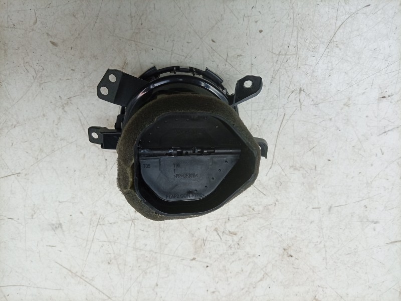 Recambio de aireador central para kia stinger (ck) 2.0 tgdi cat referencia OEM IAM  97040J5100 