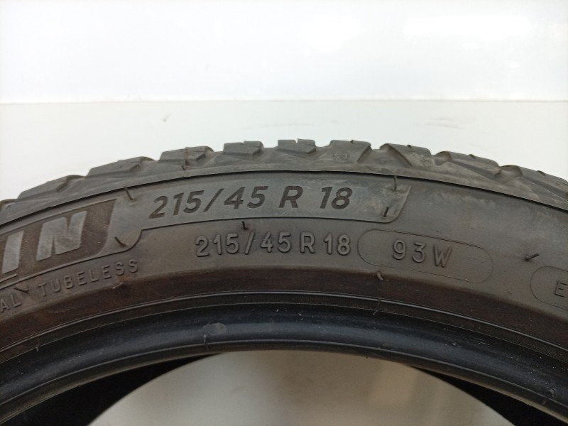 Recambio de neumatico repuesto para mazda 3 hatchback (bp) 2.0 skyactiv-g m hybrid referencia OEM IAM  2154518 